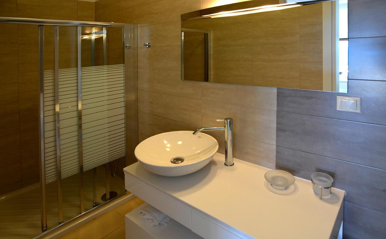 Simon Sea View Apartment Sitia  Exterior photo